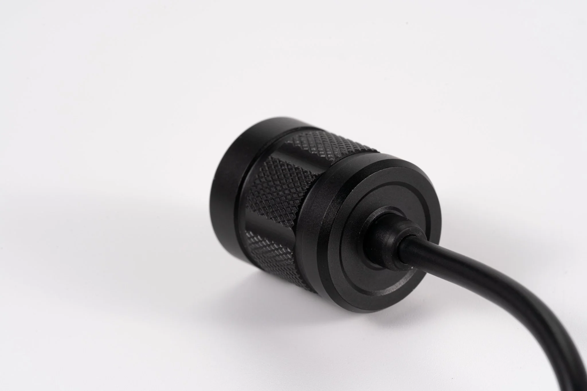 WUBEN L60 Zoomable LED Self Defense Hunting Flashlight - 1200 Lumens - Image 23